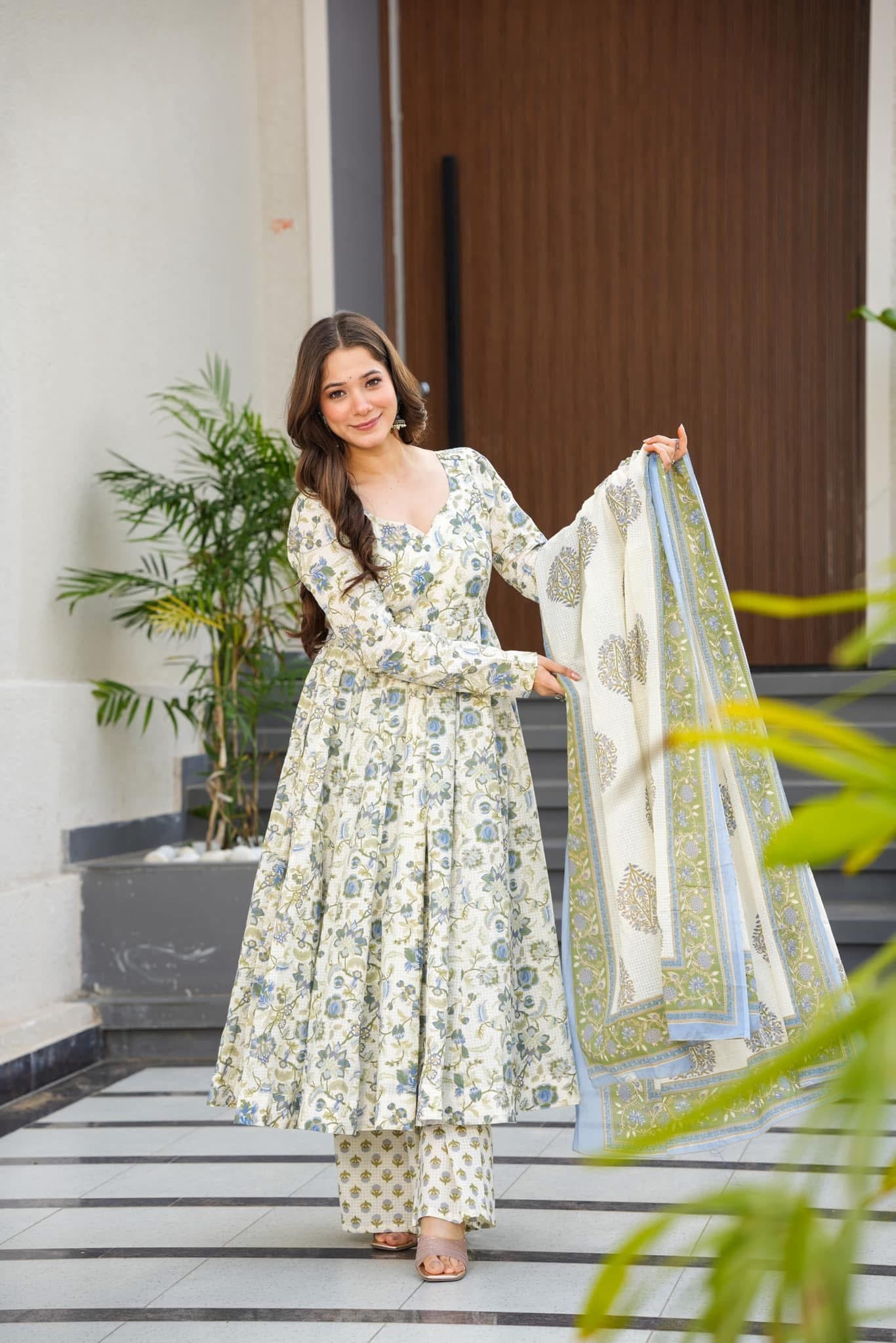 SOFT BLOOM COTTON SUIT SET