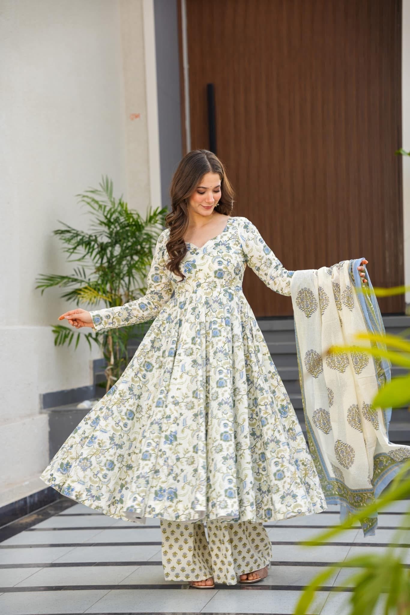 SOFT BLOOM COTTON SUIT SET
